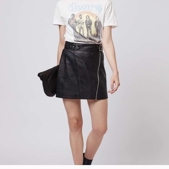 Topshop Dresses & Skirts - Top shop faux leather skirt
